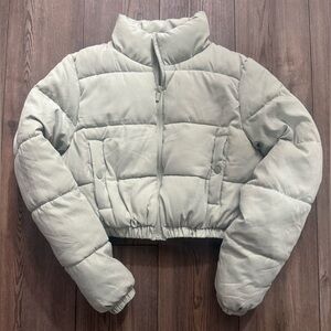 PrettyLittleThing Cropped Puffer Jacket Sage Green Zip Bubble Coat Size 4